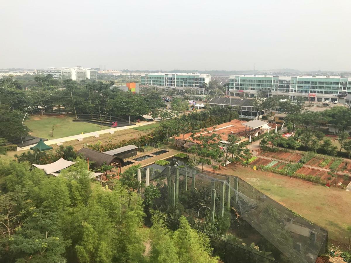 Scientia Residences By Taslim Gading Serpong Esterno foto